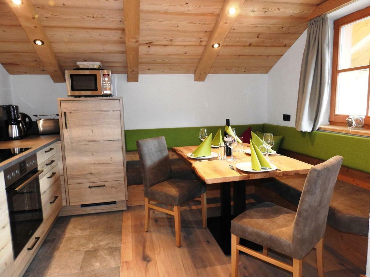 Blockhaus Ganschitter Apartment กรอสซาร์ล ภายนอก รูปภาพ