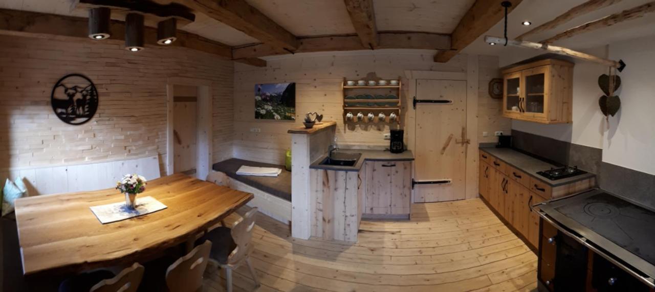Blockhaus Ganschitter Apartment กรอสซาร์ล ภายนอก รูปภาพ